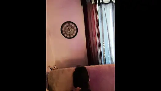 Beni bağlıyor, biraz oynuyor ve beni temele sokuyor