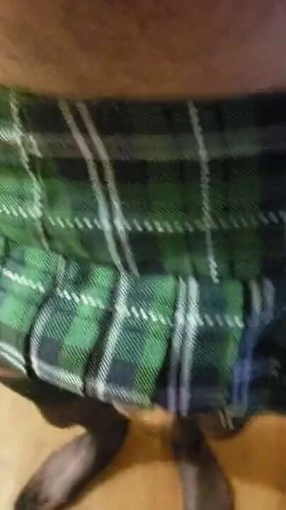 Twink cố gắng trên đồ lót