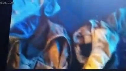 Sborra sul reggiseno della zia