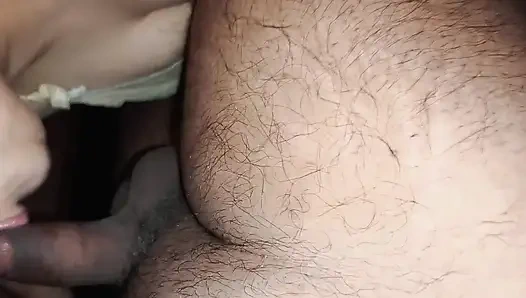 Desi Bhabhi blowjob. Bhabhi ne dever ka chupa lagaya.