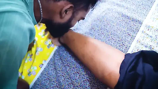 Sauteli maa ka pair dabate dabate chod diya