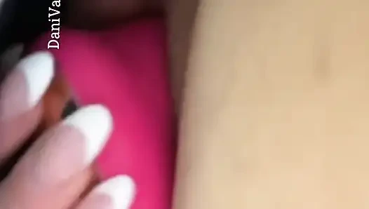 Panggilan bangun pagi yang terangsang