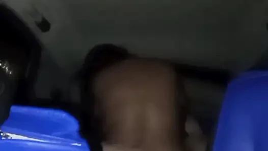 Лучший секс в машине, а на улице дождь!