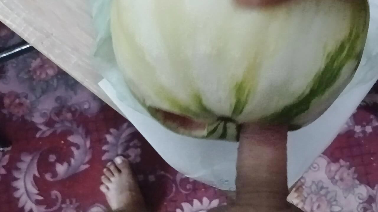 Pomelo is so erotic