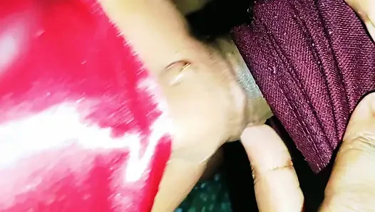 Hintli yenge ağzına boşalana kadar yarak emiyor Hintçe yakın çekim yüz sikişi videosu - ağıza boşalma derleme videosu