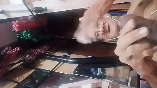 Götünü izlerken kendini tatmin ediyor ve ben görüntülü seks görüşmesi yapıyorum