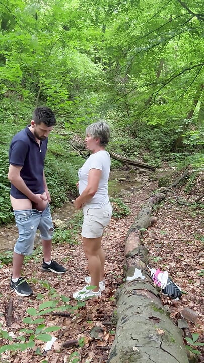 Madam O Outdoor Anal 5