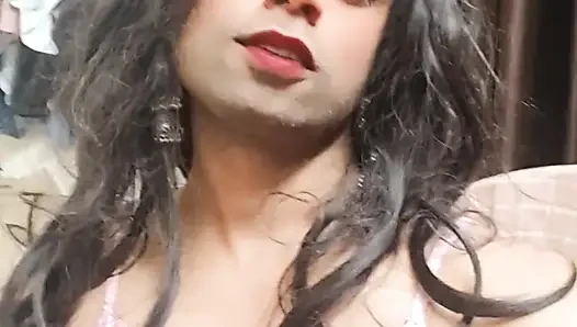 Femboy götü üzerinde çalışıyor