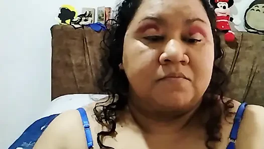 Dan jika kita menghabiskan sedikit waktu melakukan make-up kami, nikmatilah pertama kalinya