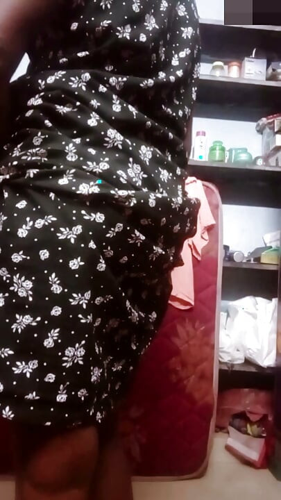 Desi Tamil Exotic Wife Renu Video Call Nude Tease Milk Boobs Hairy Pussy Big Ass for London Lover! Indianhotwifex