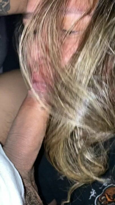 Me sucking dick