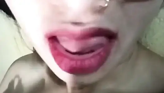 Mavin si istri hot india lagi pamer memek di depan kamera