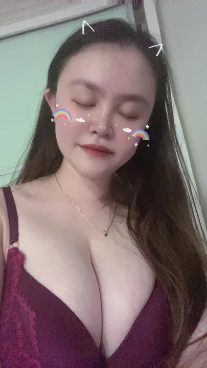 Big sexy 36G with red lingerie
