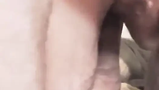 Memek becek cewek ini dientot gaya doggy sampai becek