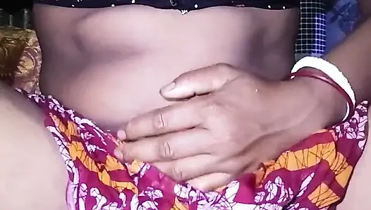 Tanteku yang hot banget