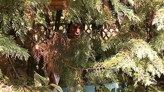 Горячую Соседку-блондинку Жестко Трахнули В Гостиной