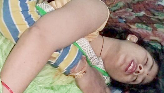 Morena cachonda follada duro en su coño apretado perfecto (audio hindi)