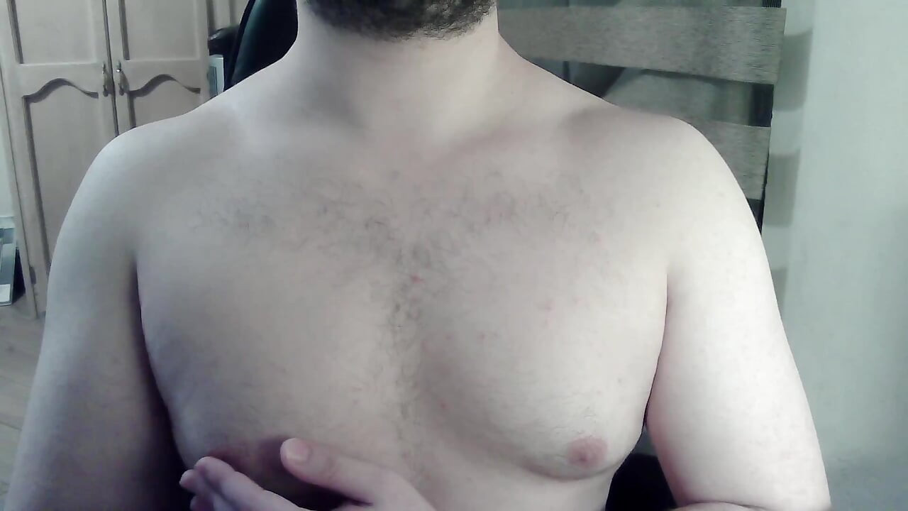 Beefy virgin camboy dances and flexes