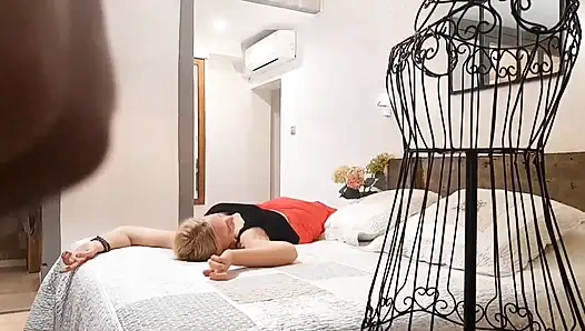 Selena'nın güzel pozu ve erotik zevki