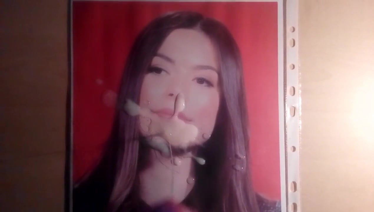 Cum on Miranda Cosgrove