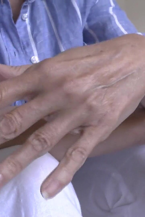Elegant Summer Hands, Presented by Lady Victoria Valente