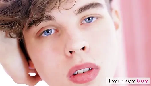 TwinkeyBoy: Cute teen boy Darius jerking off and showing tight hole