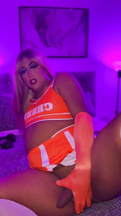 I'm a sexy cheerleader