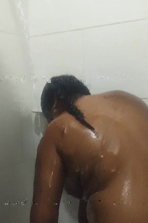 Shower Show Lil Latina Bts