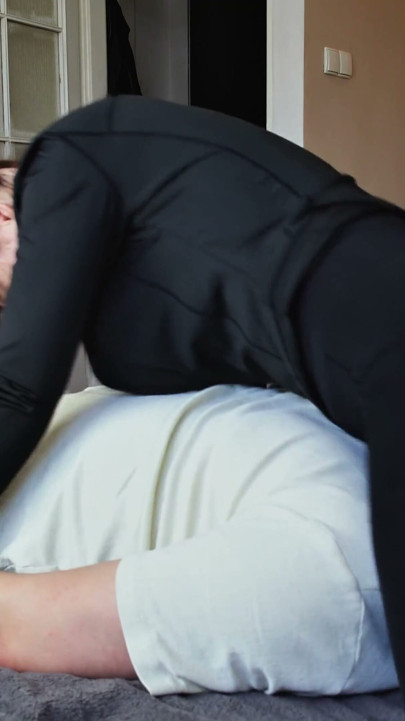 Wild Wife Uses Her Husband as She Wants Dry Hump & Face Sitting