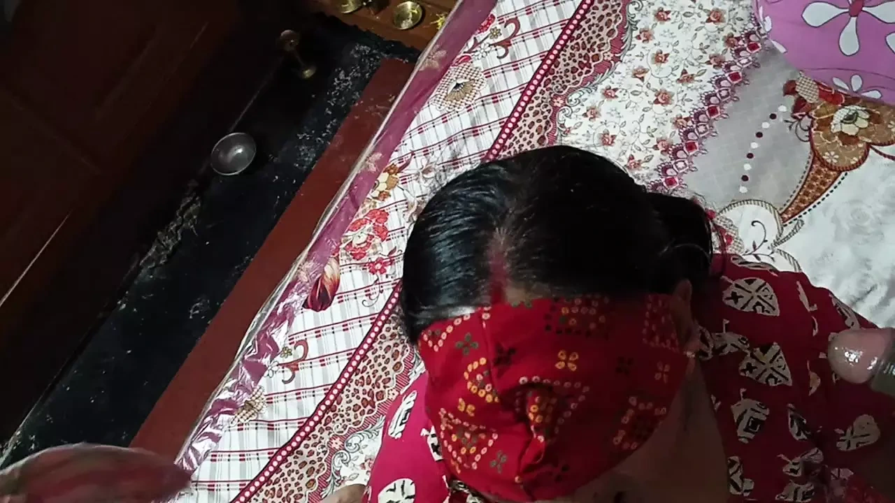 印度孟加拉家庭主妇 Boudi 双鸡巴吮吸