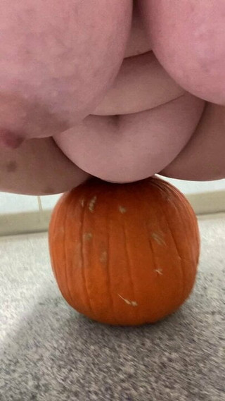 Pumpkin With A Side Of Pussy