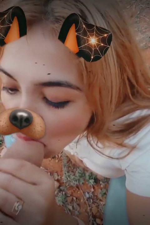 Blondine geneukt met snap gezichtfilter