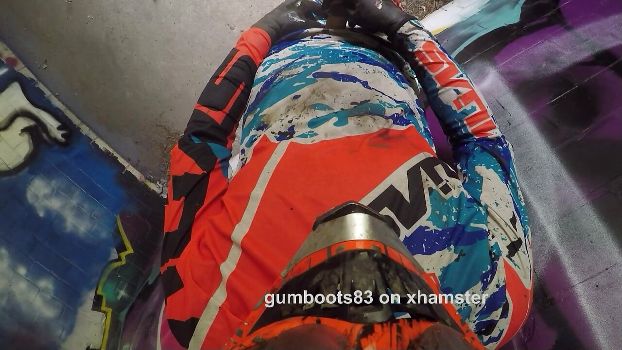 Cross MX Gay with Rubber Mask and MX Helmet