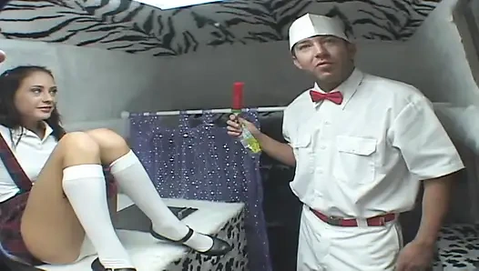 Harte verdammte möse nasses teen-schlampen-fickloch sieht voll mit abspritzen gut aus