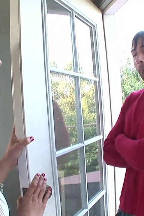 Sexy teen fucks stepbrother after college