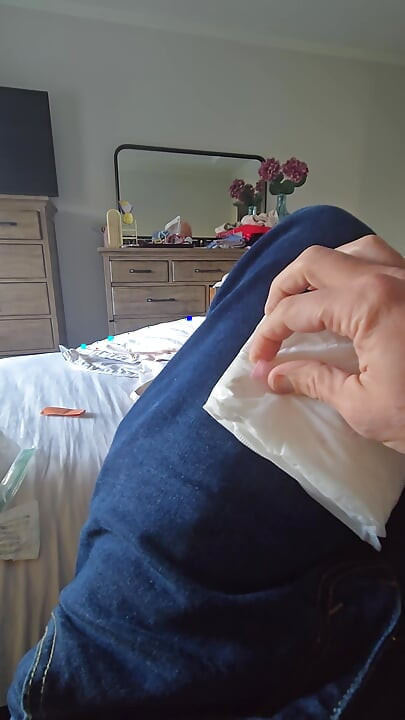 闻起来的连裤袜和柔软的亚洲过夜大屁股手淫