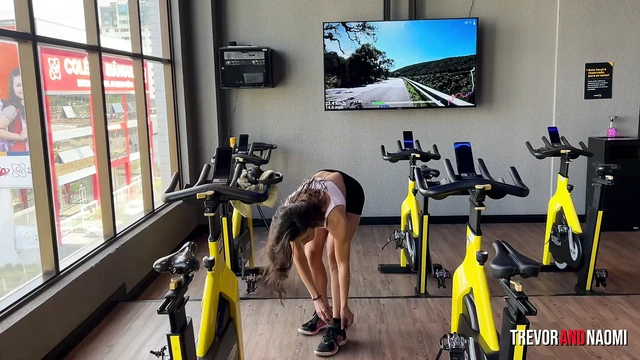 Fit Babe Teases at the Gym and Gets Fucked Twice at Home
