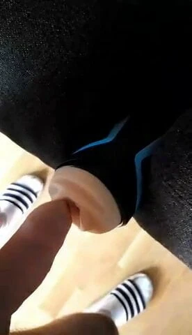 Watching porn, while fucking my Satisfyer Man
