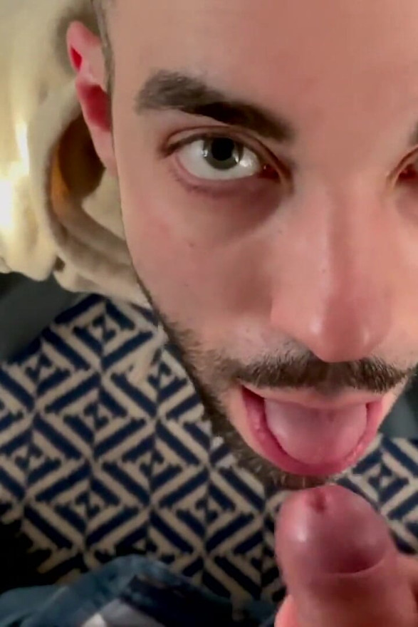 First sucking lesson for Amaury Evan
