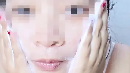Gadis Sekolah Menengah Mencukur Dan Mandi Seperti Yang Diinstruksikan Oleh Gurunya - Minokiiko