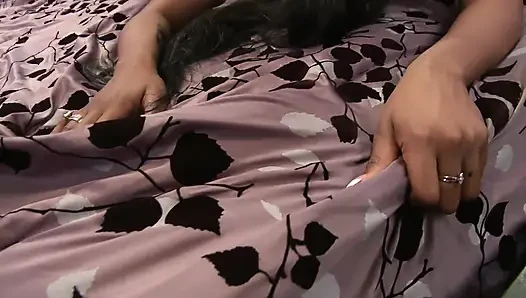 Cewek nubian super hot menunggangi kontol keras