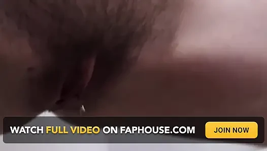 Kompilasi cewek-cewek lagi kencing di memek - close up