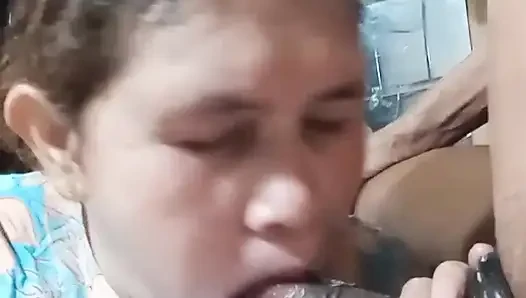 Еще одна задница сильно ублажает мой хуй