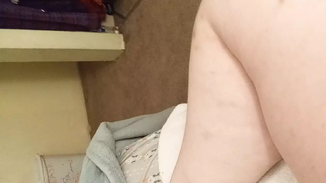 Big peehole