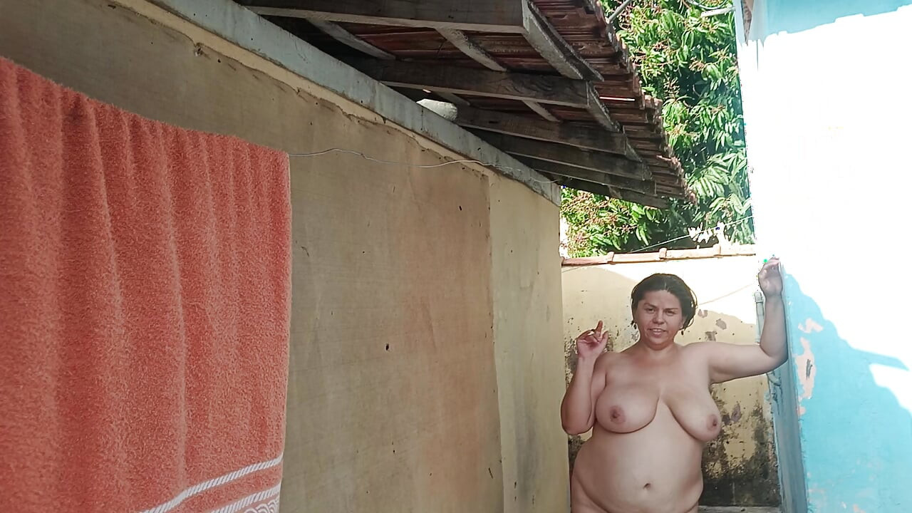 Peguei a vizinha em casa gozei dentro dela