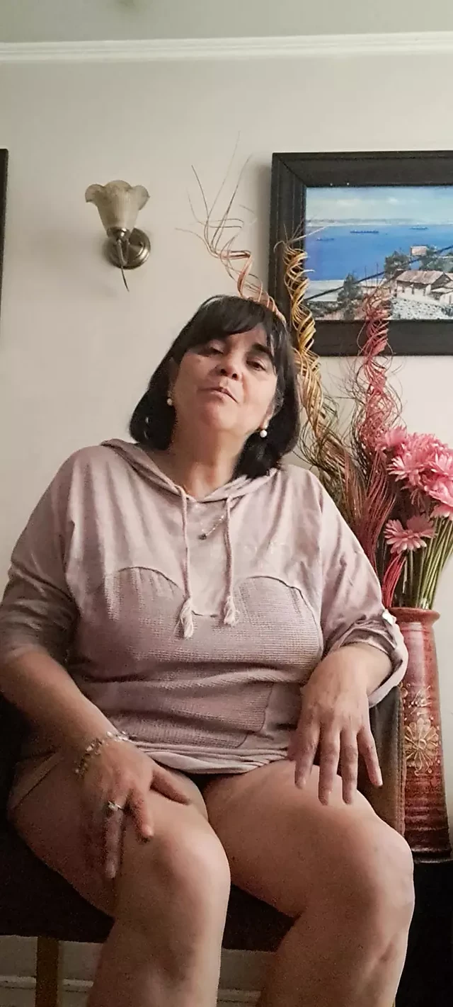 Stepson's friend wants to see my mature pussy for the second time