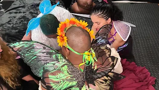 Лесбийская фора феи библиотеки - Cliff Media Productions