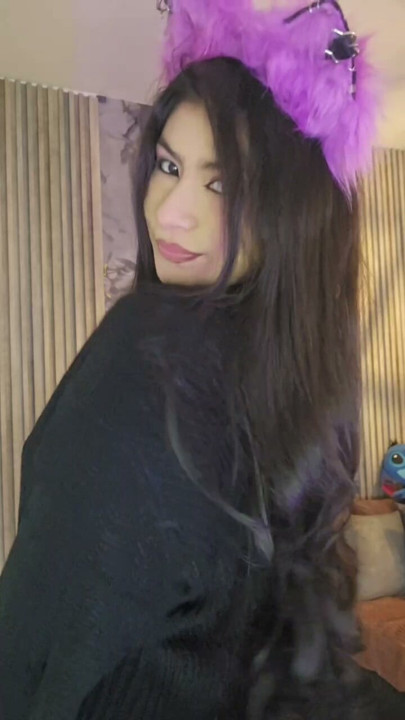 Let’s dance, feel the rhythm together