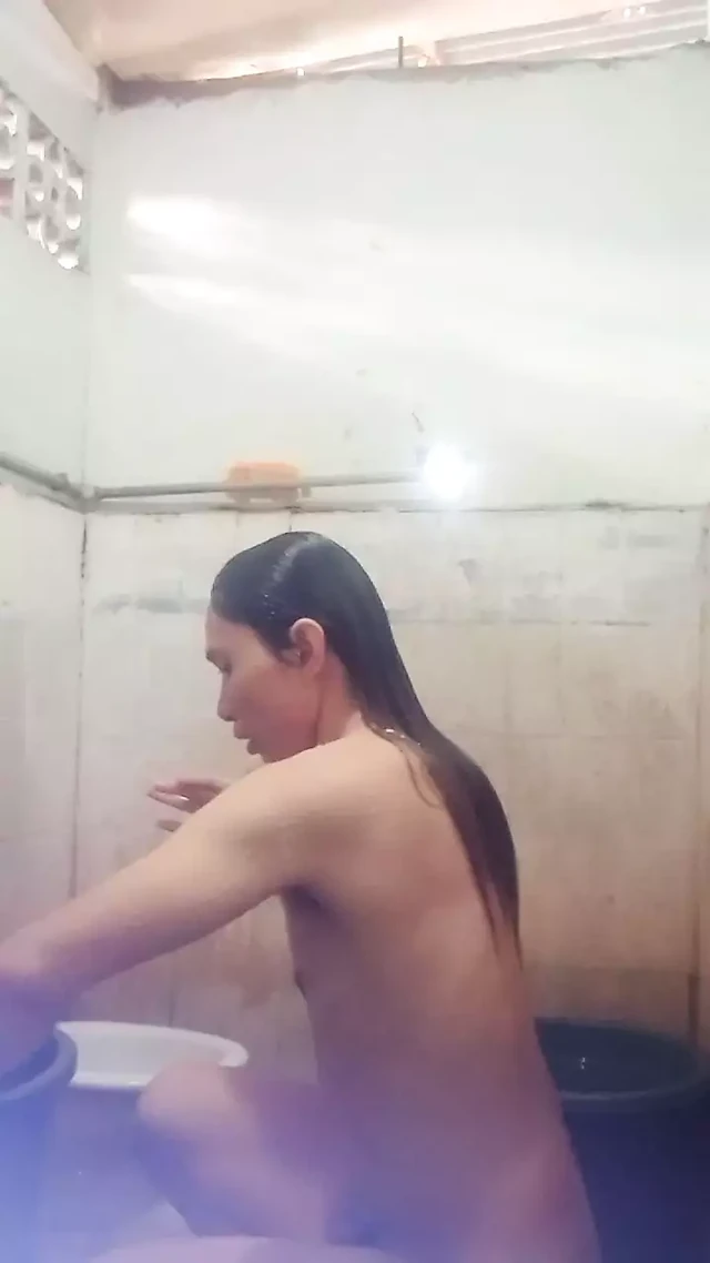 Mag jakol later si Reyna sa loob
