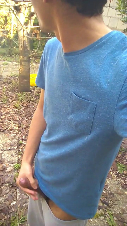 Pretty 18yo teen caught masturbating outdoor